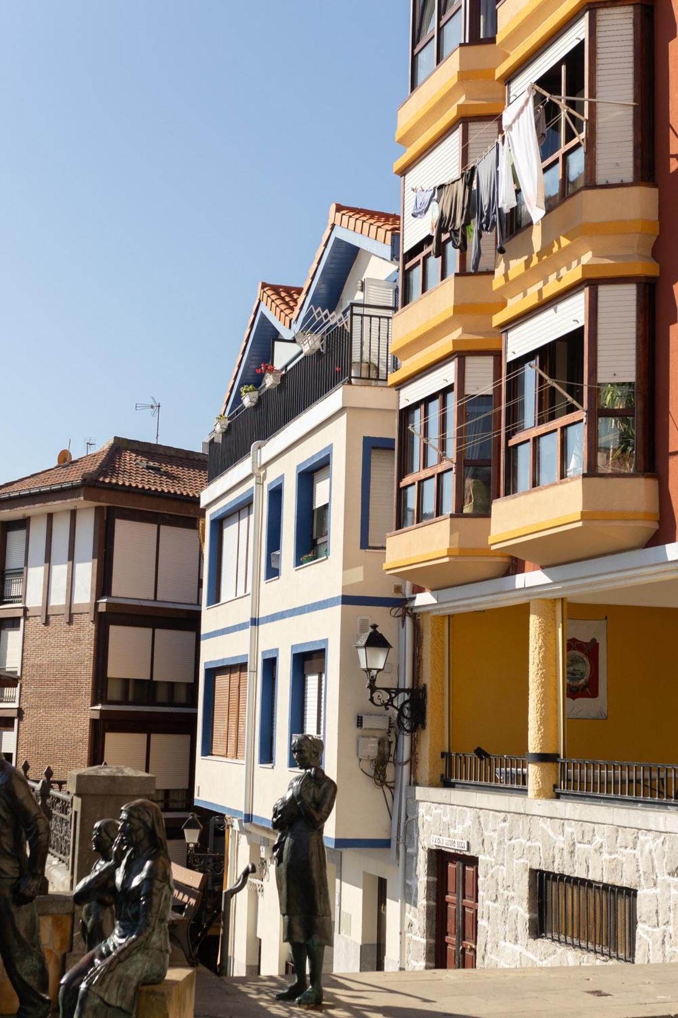 Apartamento Torrontero con vistas al mar Bermeo Exterior foto